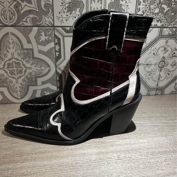 Zara cow-boy boots - Picture 1 of 4